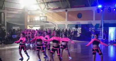 Una multitud de bailarines busca su pase a la gran final provincial en Tunuyán