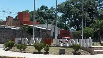 El choque de una camioneta oficial que desató rumores y obligó a una aclaración