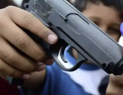 Amenazas con un arma entre alumnos a la salida de colegios en Campo Quijano: qué denunciaron los padres