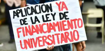 Con Milei en Iguazú, la Intersindical Universitaria sumó un reclamo que toca el bolsillo de los estatales