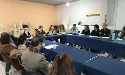 Jubilados de Chubut estallaron contra PAMI por demoras y recortes: esperan un mes para una consulta