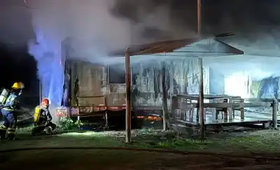 Se incendió una vivienda en un asentamiento entre Metileo y Monte Nievas