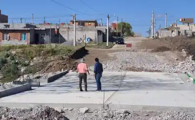 Nuevo puente alcantarilla en Alto Comedero: arrancaron las obras y ya son cinco los frentes activos