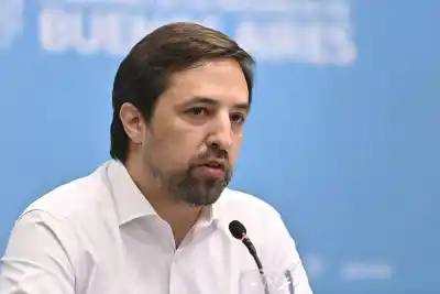 Kreplak y la “Oficina de Respuesta Oficial” de Milei chocan por un faltante que pone en riesgo a la provincia