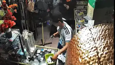 Entraron armados a un comercio de Chimbas y la dueña los echó a empujones: "Eran ellos o nosotros"