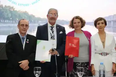 Firma clave en el Fórum: la UNSE y FASGO sellan un acuerdo que impacta en la salud