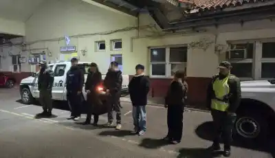 Cinco chinos sin papeles viajaban en un colectivo desde Iguazú: qué pasó cuando los detectaron