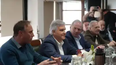 Llaryora lanzó créditos subsidiados para el agro: la tasa que sorprende en dólares