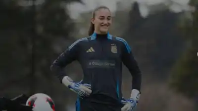 La arquera de San Jorge que no quería atajar y hoy brilla en el Mundial Sub-20
