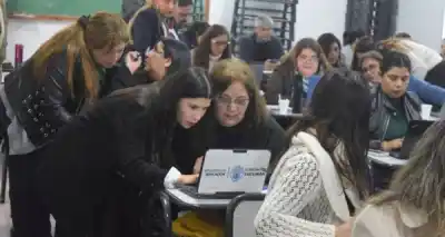 Docentes tucumanos podrán permutar cargos para trabajar cerca de sus casas: cómo funciona