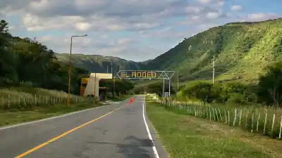 Comerciantes de El Rodeo contra los puestos temporales: el reclamo que incomoda al municipio