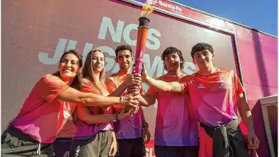 La Antorcha Suramericana encendió Baigorria: cinco deportistas y un recorrido que cruzó el río