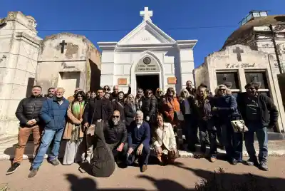 Un emotivo adiós: las cenizas de Ana María Lassalle ya descansan junto a Bustriazo Ortiz