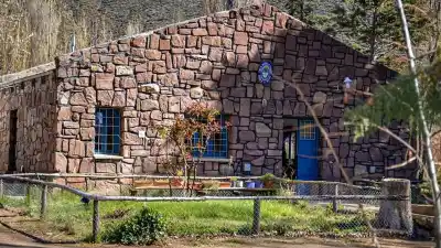 El drama de la escuela de 103 años que funciona en un salón prestado: la promesa que ilusiona a un paraje