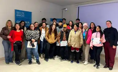 El taller que prepara a los vecinos de Rawson para conseguir trabajo