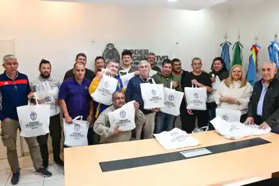 El detalle de la nueva entrega de uniformes en la Legislatura chaqueña