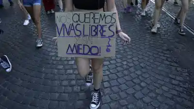 Sobrevivió a 30 puñaladas y ahora su padre pide un cambio