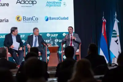 Valdés, en Iguazú: "Para construir una Argentina competitiva, hace falta mirar en serio hacia el interior"