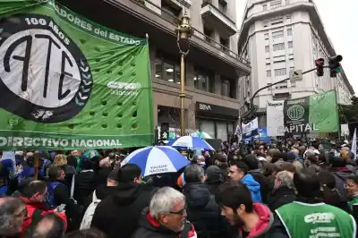 El Gobierno prepara una nueva ola de despidos: cuántos empleos públicos desaparecerán en los próximos días