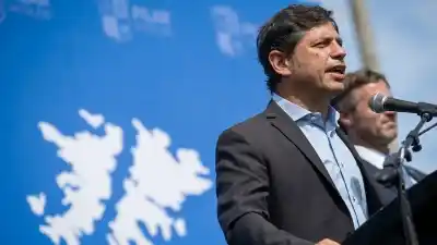 Kicillof, tras el anuncio de Milei sobre Malvinas: "Ese patriotismo le salió de un libreto"