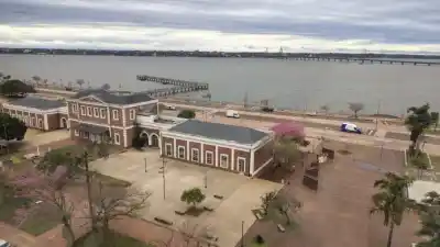 Unen a los clubes de lectura de Posadas en un encuentro frente al río