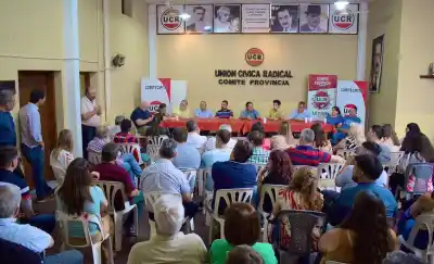La UCR se juega hoy: ¿habilitan el acuerdo con La Libertad Avanza?