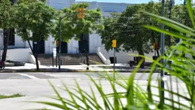 Advierten a padres y alumnos: estas conductas "inocentes" ahora son delito
