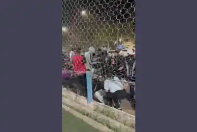 La "confraternidad" entre hinchas de Central Córdoba y Mitre terminó en una batalla campal