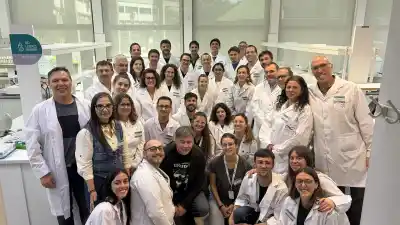Diputados y empresarios se pusieron el guardapolvo: así es el curso que los mete en un laboratorio