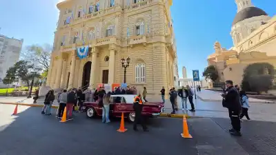 El Thunderbird de un histórico intendente de Rosario obtuvo su patente provincial