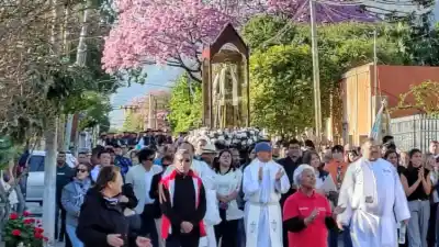 El emotivo motivo por el que Piedra Blanca se llenó de fieles este viernes