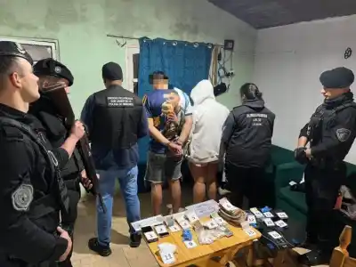 Cocaína, balanzas y más de $1,7 millones: el operativo que desarmó un supuesto kiosco narco en San Javier