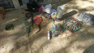 Dos personas cayeron tras un robo en Capital: llevaban 100 metros de cable y más