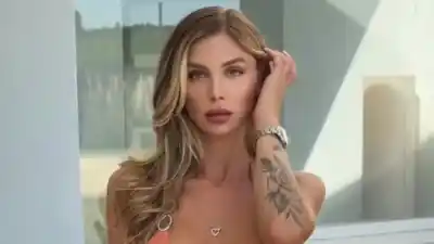 Romina Malaspina desafía el otoño con una elección de ropa que dejó a todos sin palabras