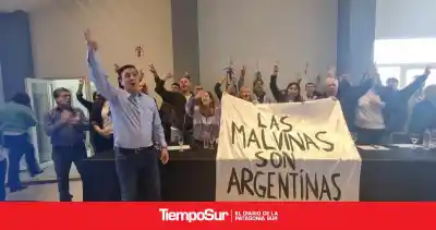 Grasso asume el PJ de Santa Cruz y lanza un mensaje a la militancia: “O somos todos o no hay nadie”