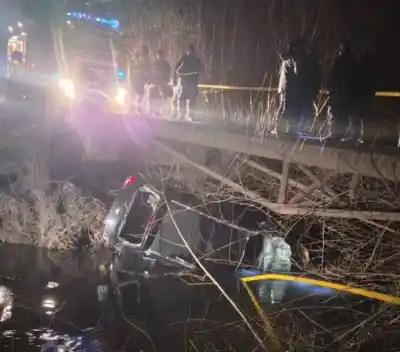 Un nene de 4 años cayó a un canal en Fernández Oro y lo buscan con buzos