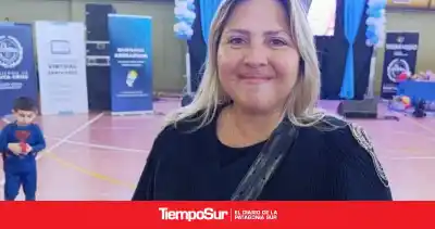 La ministra que recorrió los stands de Puerto Deseado y prometió contactos para los productores