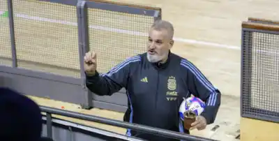 Capacitaron a árbitros de Posadas con un instructor de AFA: lo que se viene para el futsal local