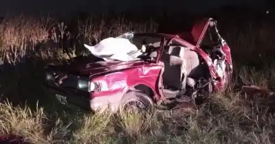 Un domingo trágico: tres jóvenes perdieron la vida en siniestros viales en Rosario y la región