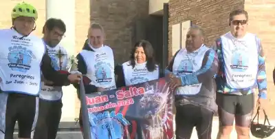 Nueve ciclistas salteños partieron de San Juan con una misión muy especial