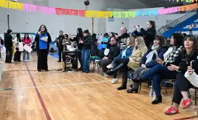 El muro simbólico que armaron en Trelew para derribar barreras