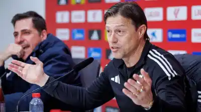 Sevilla corta de raíz: la derrota que selló el destino de Matías Almeyda