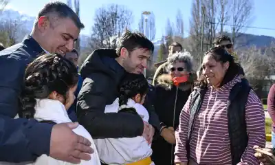 El Hoyo: Torres firmó convenios para obras de gas, vivienda e infraestructura en pleno aniversario