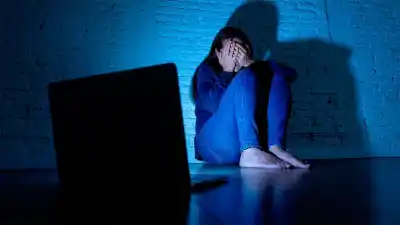 La directora que escuchó a una alumna y destapó un caso de violencia familiar