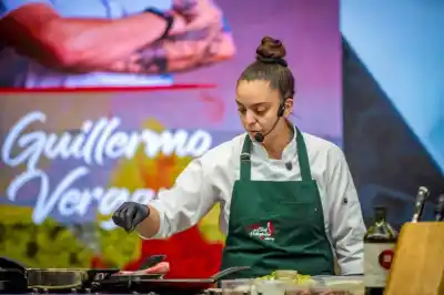 La chef neuquina que se llevó el oro en dos categorías del Mundial de Empanadas