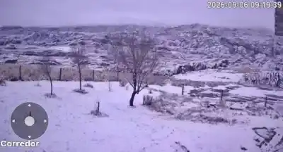 La montaña más alta de Córdoba amaneció con un manto blanco que sorprendió a todos