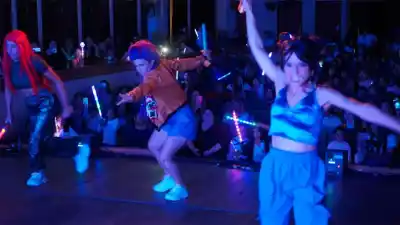 El Cine Teatro Renzi vibra con un show que dejó a todos con la boca abierta