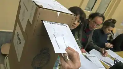Elecciones en Marcos Juárez: arrancó la votación y ya se vislumbra un final reñido