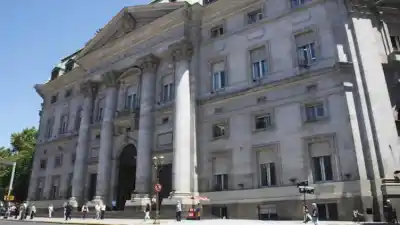 El Banco Nación baja sus tasas: cuánto menos pagarán los que cobran ahí