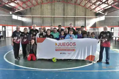 70 adultos mayores de toda la meseta iniciaron los juegos zonales en Lagunita Salada